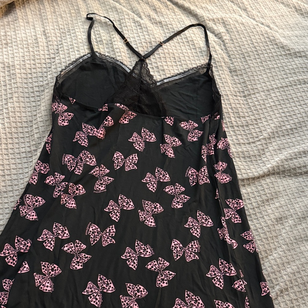 Heavenly by Victoria’s Secret Black Slip Dress with Pink Bow Pattern - NWOT - M - Picture 6 of 8